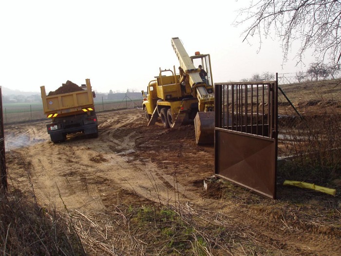 Stavba útulku Voříšek 2006-2007